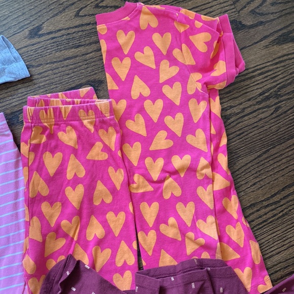 Girls Lot of Clothes Jumper Jeans PJs and Top Shorts 10/12 - Picture 3 of 8